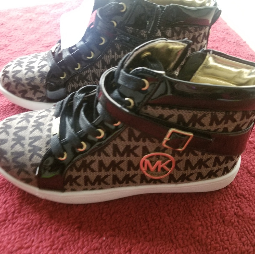 MK GIRLS SHOES